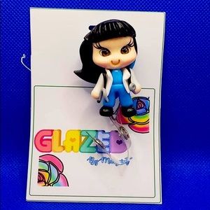 🆕Badge Reel 🛍🤩Free Shipping ✈️💌for bundle of 3 items and up📦